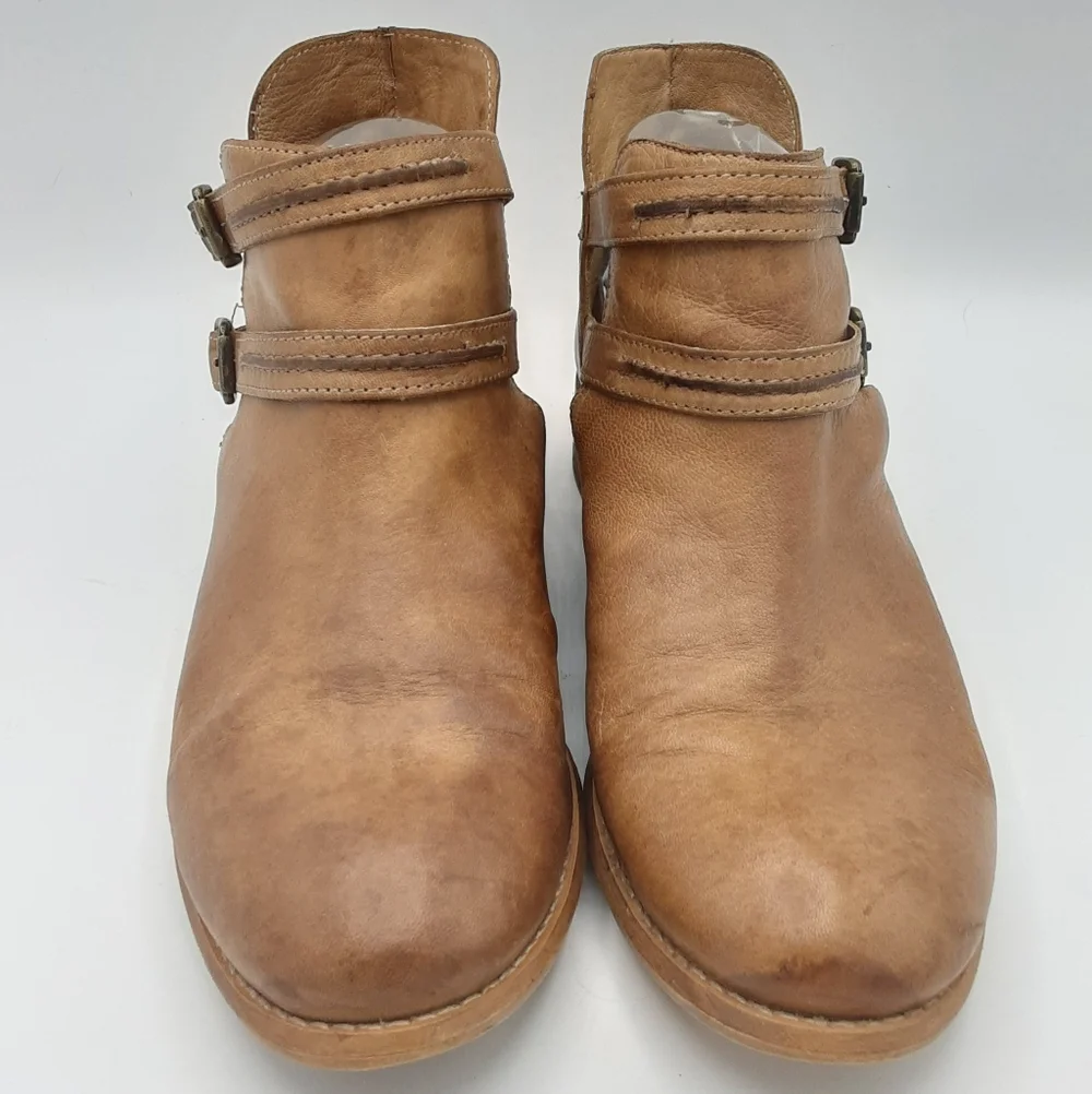 Diba True Road Map Tan Leather Double Adjustable Strap Ankle Bootie Size 8.5M.